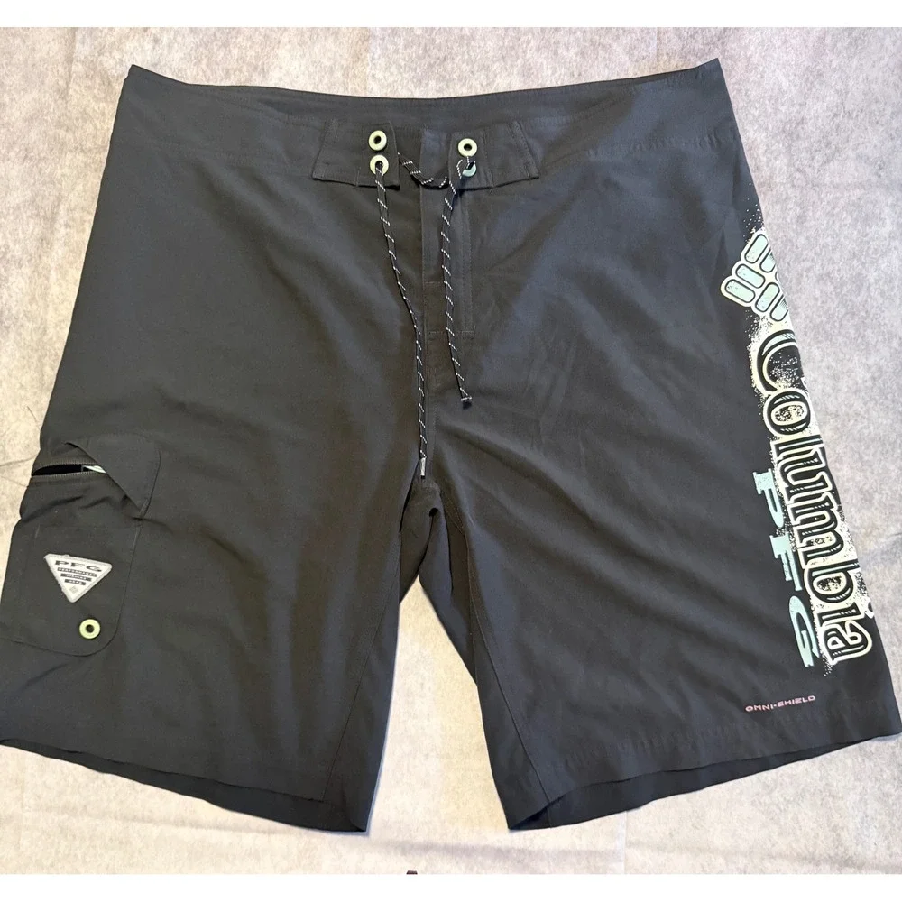 Columbia PFG Omni-Shield Board Shorts Mens 38 Black Fishing Swim Trunks Graphic